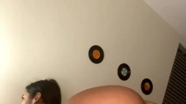 Yourkarina Flashing Pussy In Doggy With An Anal Plug Onlyfans Livestream