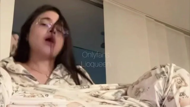 Lioqueen In Strips Her Pajamas And Playing Her Perky Nude Pussy Leaked Onlyfans
