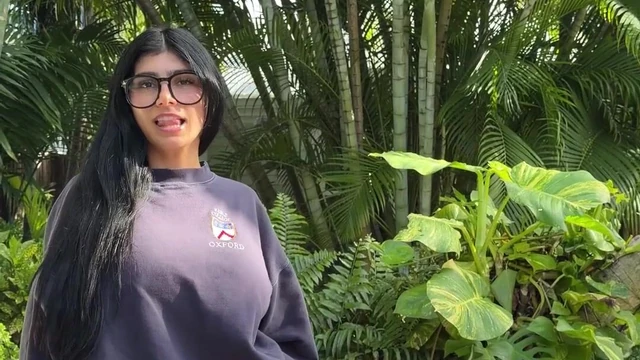 Mia Khalifa Outdoor Slingkini Tryon Leaked Onlyfans
