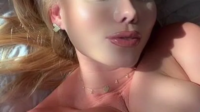 Miss Donatella Nude Tits Playing And Pussy Spreading Off Leak Onlyfans Video