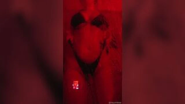 Hey I M Bee AKA Heyimbee Big Booty And Tits Squeezing On Shower Girls Onlyfans Video screenshot