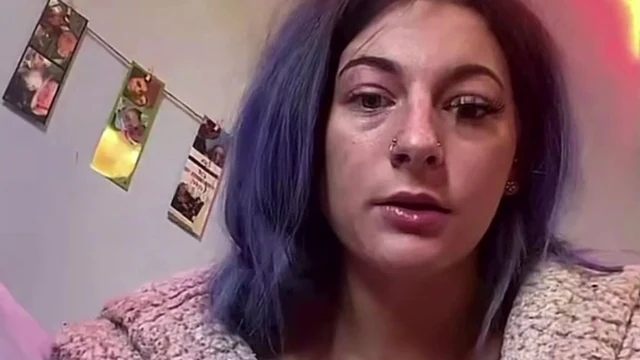 Emilyhodgson17 TikTok Streamer Slip Off Her Nipple On Live Leak