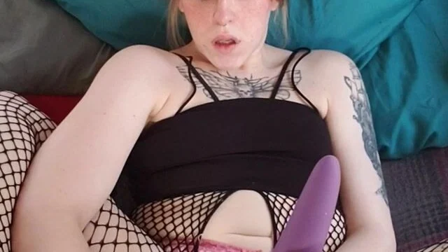 Paleseafoam AKA Pseafoam Fingering Pussy And Vibrates Clit Leak Onlyfans