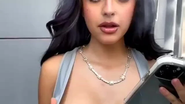 Malu Trevejo Nipple Flashed Outdoor While Smoking Leak Porn Onlyfans Video