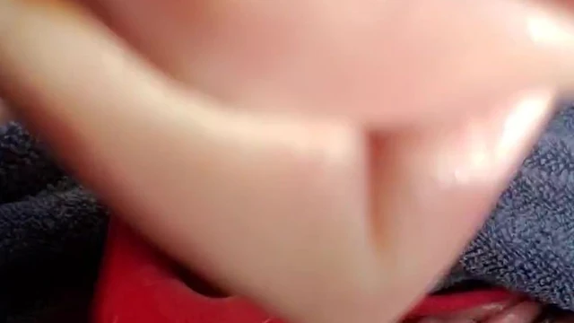 Vermilionvixen Digs Her Pussy With A Screw Driver In Uber Onlyfans