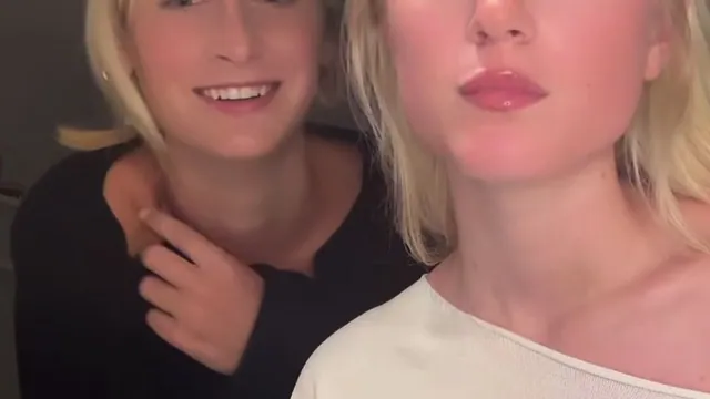 teenwolffanforever123 TikTok live tit and nipple slip from amateur friend