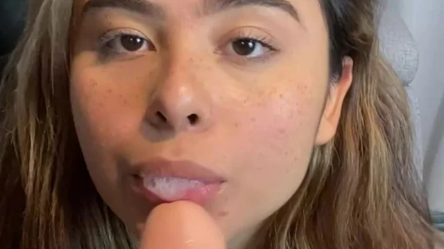VicoASMR Teases With Juicy Jerk-Off Instructions
