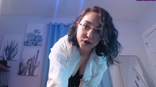 SaraDoesScience Roleplays As A Dominant Doctor With A Strap-On