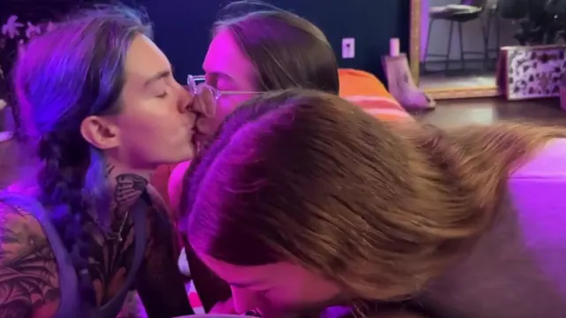 Violet Moore, Pandora Skye And MissLeahHayes Share A Passionate Threesome