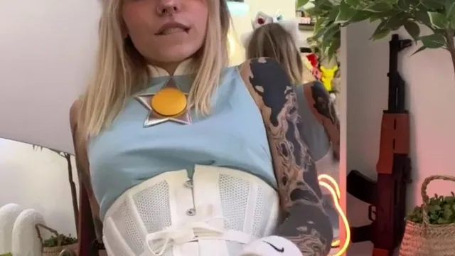 Rosalina In BabyFooji Cosplay Teases With Pussy And Anal Play
