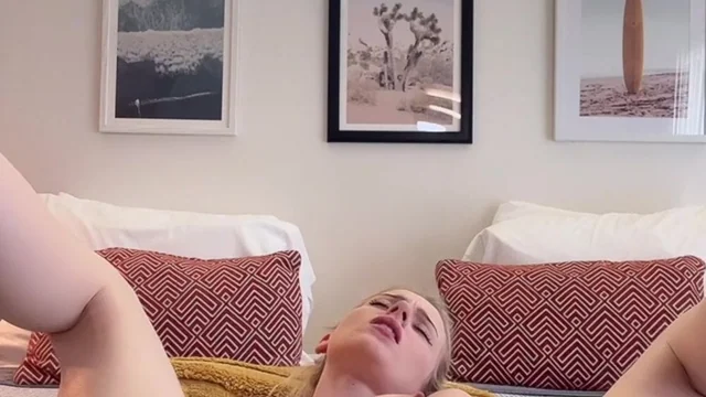 lIllybloomes AKA Msfiiire Anal Fucked With Sex Toy Solo Onlyfans