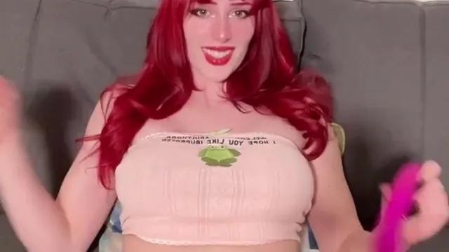 Morgpie Pleasures Herself With A Purple Vibrator