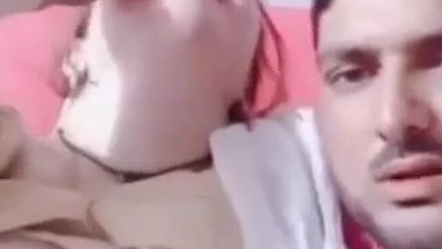 Kashmiri Wife With Big Tits Caught In Leaked Home Video