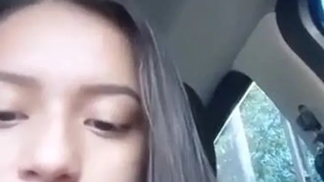 Sofia Martinez And Carlos Rojas Fuck In A Parked Car