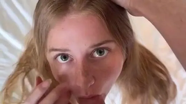 Bella Bumzy Takes A Massive Shaft Vaginally