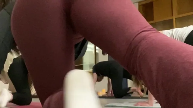 Princessfrombabylon Doing Yoga Flashing Her Cameltoe Onlyfans Leaked Video