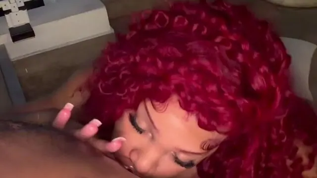 Suamuva Transgender Doing A BBC Throat Job