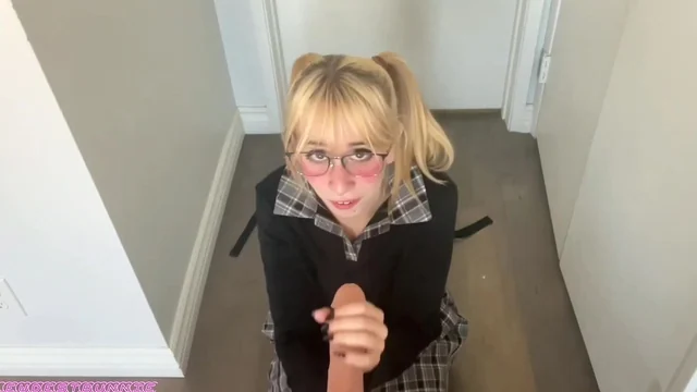 Lewdestbunnie Takes Stepdad’s Cock To End Her Bullying
