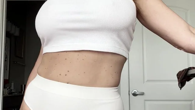 Loreleifinds Strip Shorts And Spread Her Holes Onlyfans