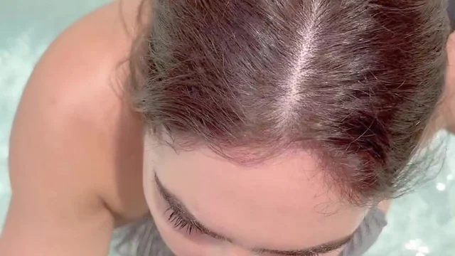 Yinyleon Pool Blowjob Until She Gots Cum facial Leak Onlyfans Video