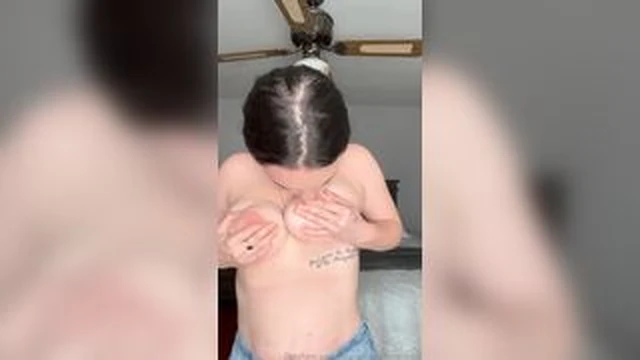 Yournaughtymomhope Sucking Her Own Nipples Onlyfans Leak Video screenshot