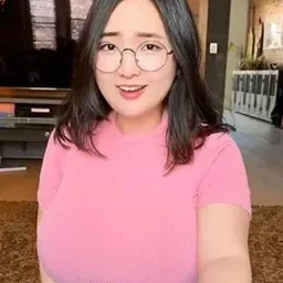 Aroomi Kim